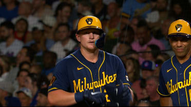 Andrew Vaughn's RBI single