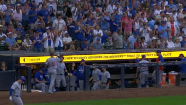 Ian Happ scores game-tying run on wild pitch