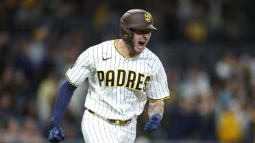 Merrill lo gana con doble de dos carreras