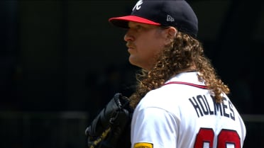 Grant Holmes poncha a Joc Pederson 