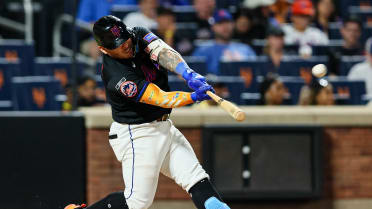 Francisco Alvarez's SECOND home run of the night (15)