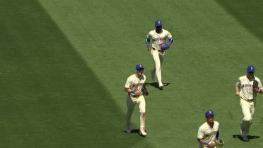 動画を再生