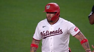 Andrés Chaparro's RBI single