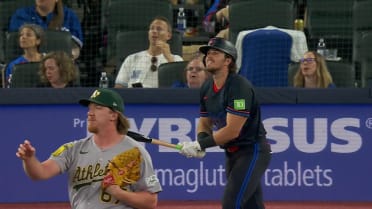 Addison Barger's solo homer (3) 