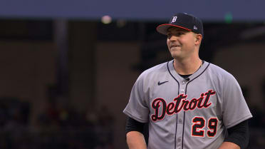 Cal Raleigh, Tarik Skubal mic'd up in 1st inning