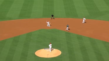 Cardinals turn slick double play in the 1st
