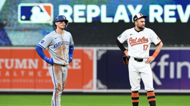 Bobby Witt Jr. caught stealing after review