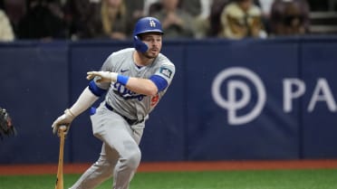 Dodgers catch break with hole in glove