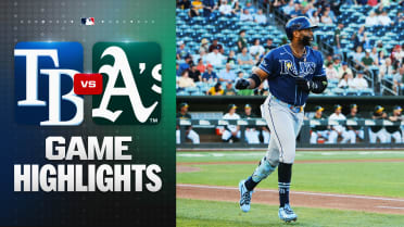 Late eight-run rally leads Rays in comeback win