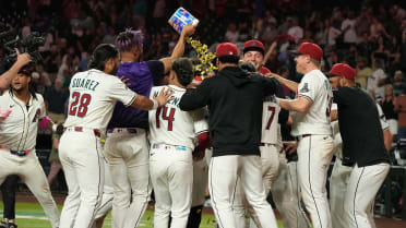 Naylor deja tendidos a Marineros con grand slam