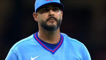 Martín Pérez K's Brady House to get out of the jam