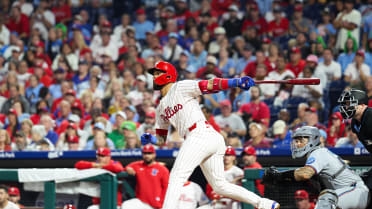 Edmundo Sosa's third home run of the night (10)