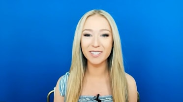 Prop Queen likes Kyle Schwarber