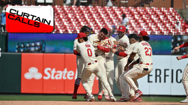Pozo's walk-off hit caps Cards' wild comeback