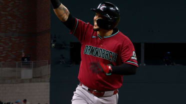 Ildemaro Vargas impulsa 3 con HR 
