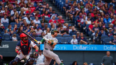 Donovan Walton's RBI single