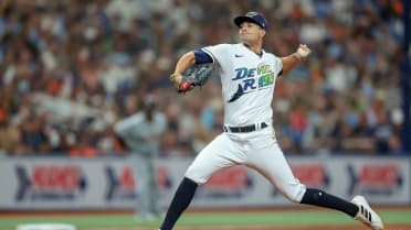 Shane McClanahan consigue su primer ponche el juego