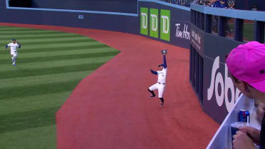 George Springer's nice leaping catch