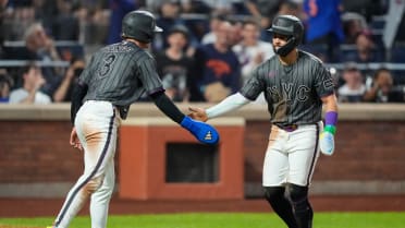 Carson Benge, Bo Bichette score on throwing error