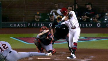 José Fernández pega su primer HR en MLB