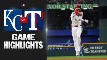 Rangers rally late for a walk-off win over the Royals