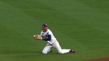 Bobby Witt Jr.'s incredible diving play