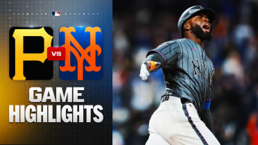 Robert delivers with walk-off three-run HR for Mets