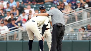 Carlos Correa exits the game early