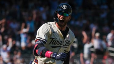 Keirsey Jr. hace ganar a Twins en la 10ma