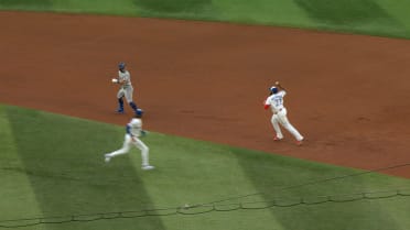 Alejandro Osuna gets caught in a rundown