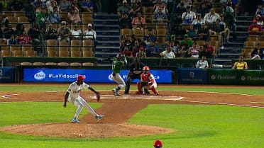 Enmanuel Valdez's RBI double