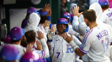 Bobby Witt Jr. crushes his first homer of 2026