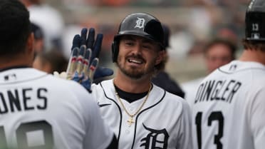 Zach McKinstry remolca dos con jonrón