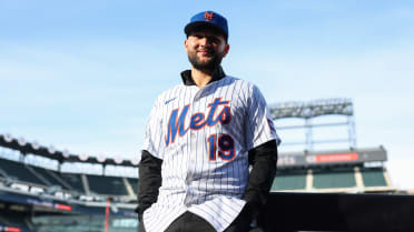 Bo Bichette gets going at the hot corner