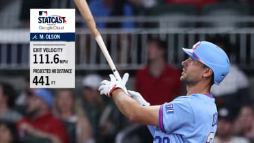 Matt Olson conecta un jonrón de 441 pies