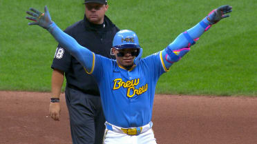 William Contreras' RBI double | 08/22/2025 | Milwaukee Brewers