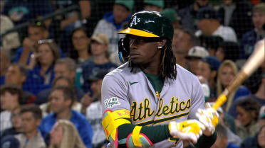 Lawrence Butler's RBI single