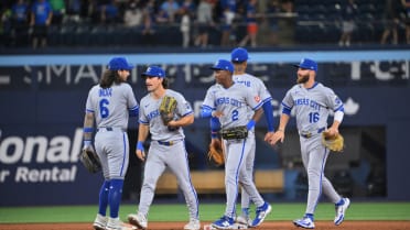 Thomas Hatch K's Ty France to seal 9-3 win