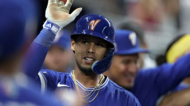 Ezequiel Tovar scores on an error