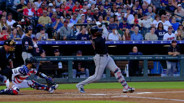 Adell explota HR de tres carreras