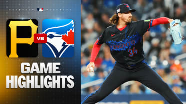 Three-run 8th, Gausman lead Blue Jays to 6-2 win