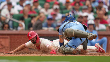 Saggesse scores on Scott II's fielder's choice