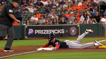 Patrick Bailey out at third after umpire review