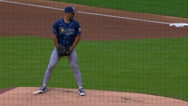 Nick Martinez strikes out three Brewers
