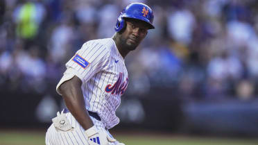 Ronny Mauricio's solo home run (3)
