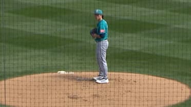 Bryan Woo strikes out four D-backs