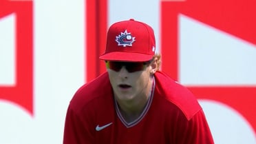 Owen Caissie's sliding catch