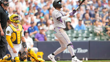 Willi Castro's solo home run (10)