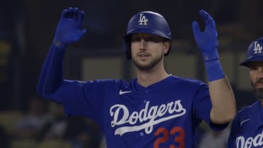 Miguel Rojas teaches Kyle Tucker LAD celebration