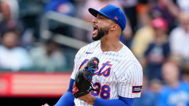 Devin Williams earns 15th save in Mets' win